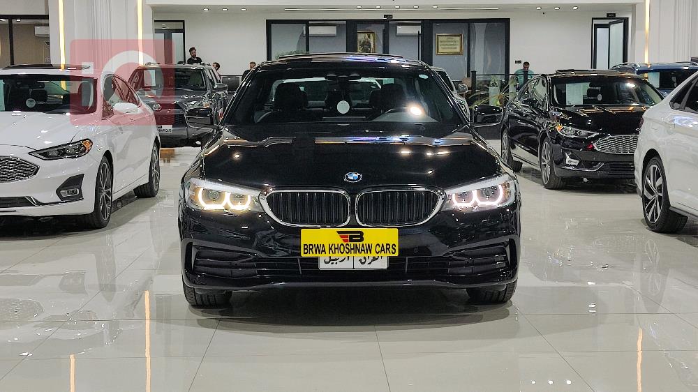 بی ئێم دەبڵیو سیریەس 5